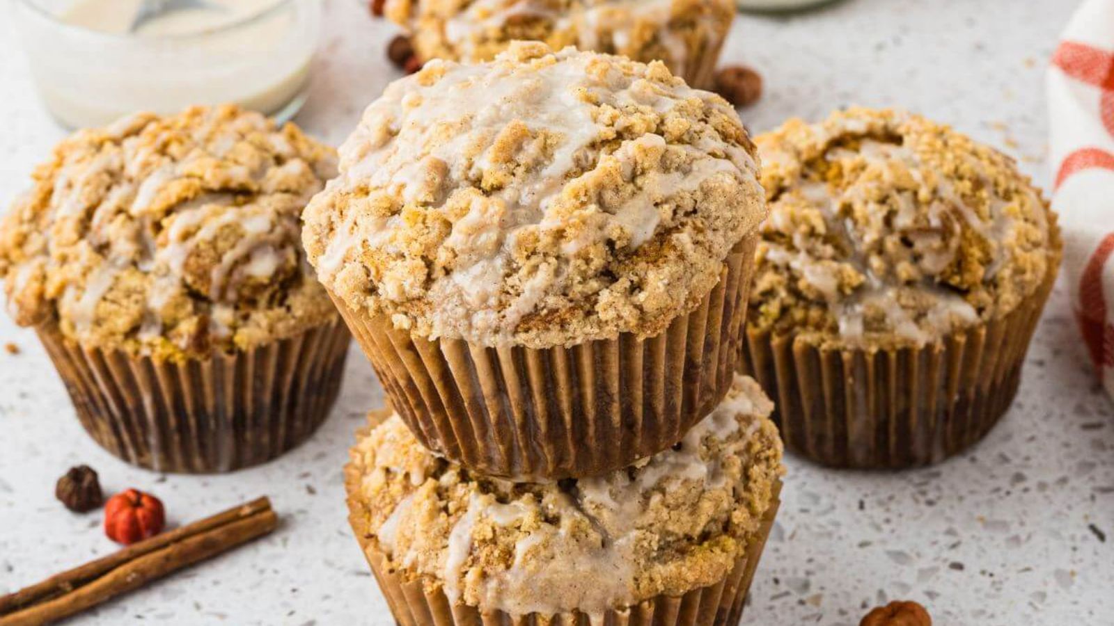 Muffins with banana and pumpkin.