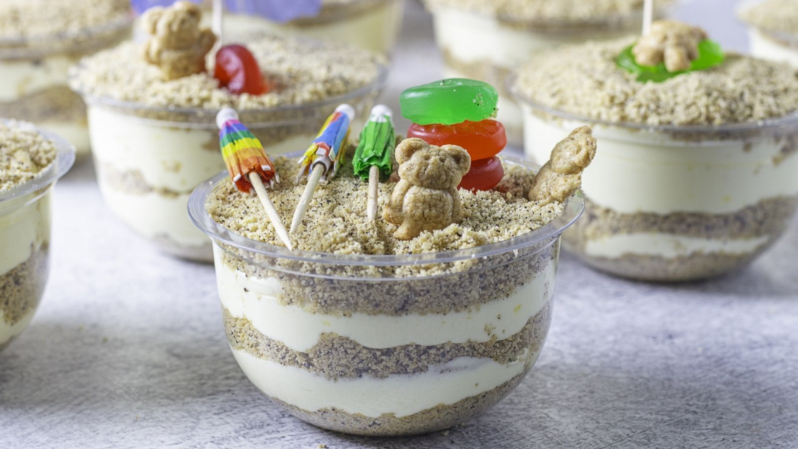 Sand cake and sand pudding cups.