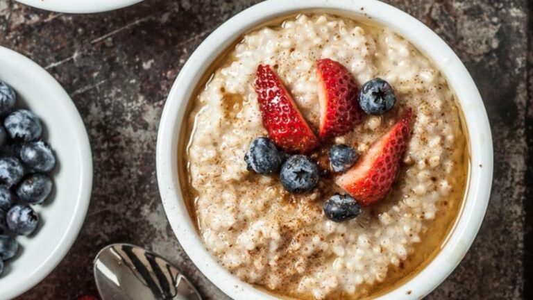 Oatmeal with berries.