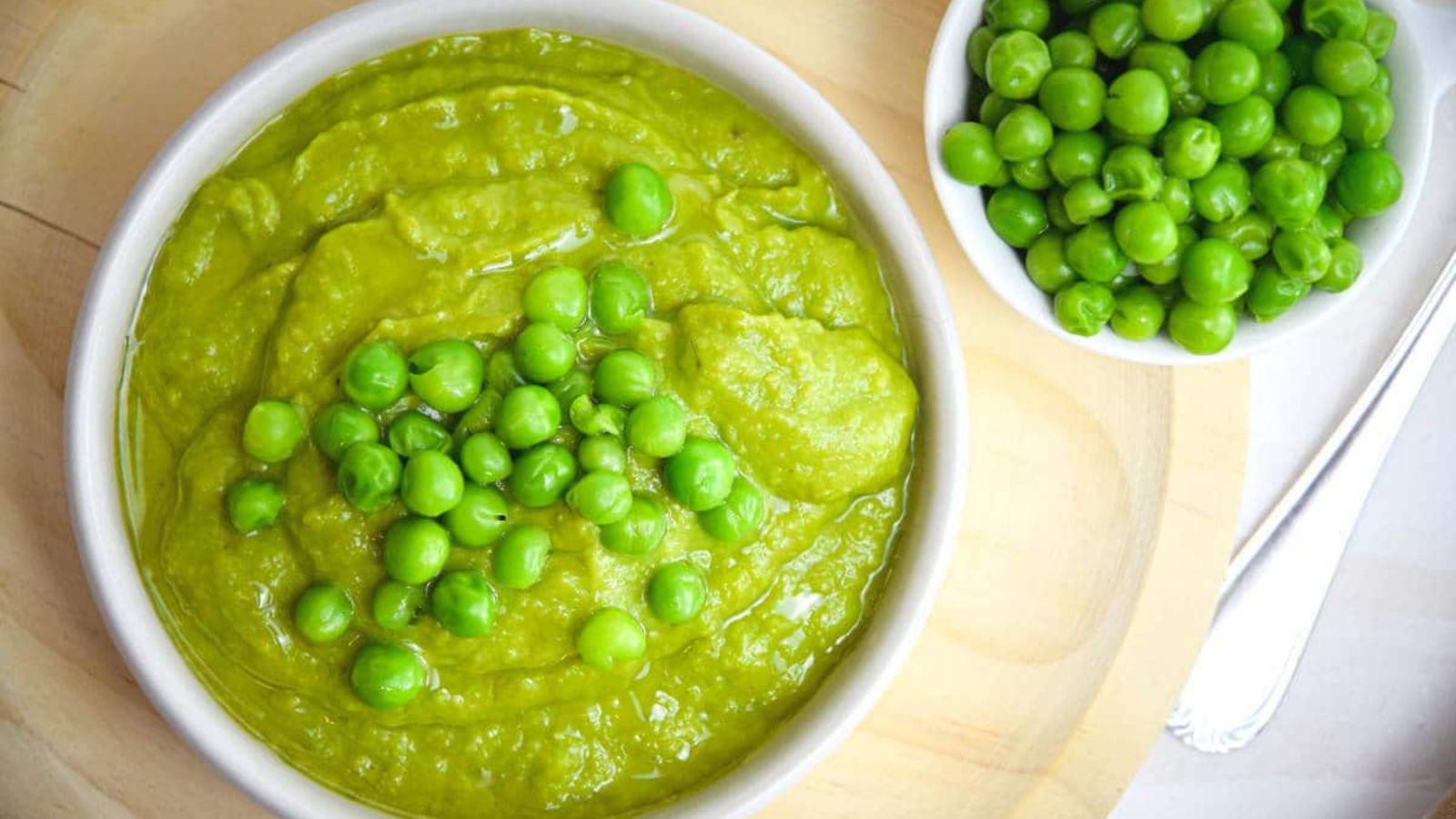 Sweet pea puree in a bowl.