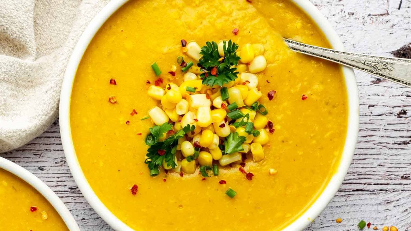 Split pea soup in a bowl.