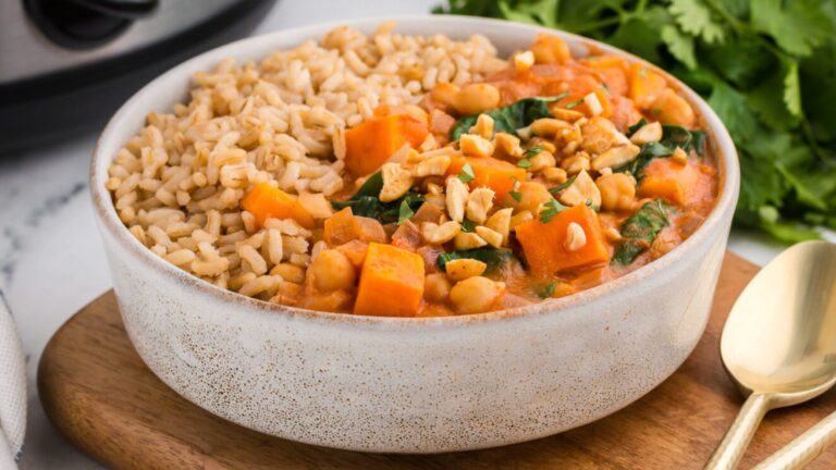 A bowl of chickpea stew.