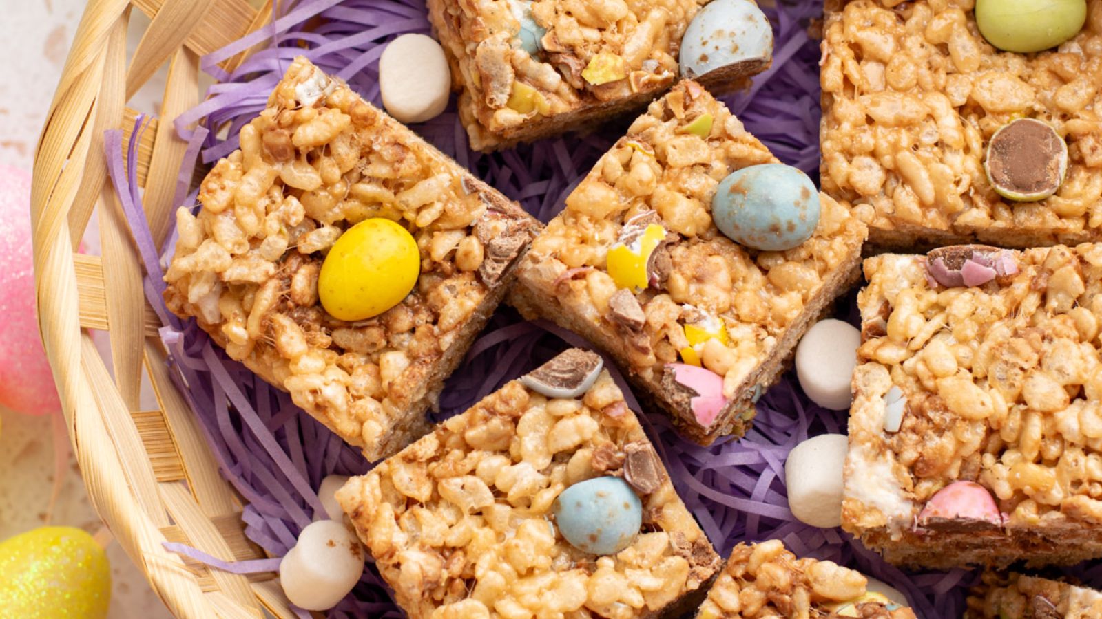 Min egg rice krispies in a basket.