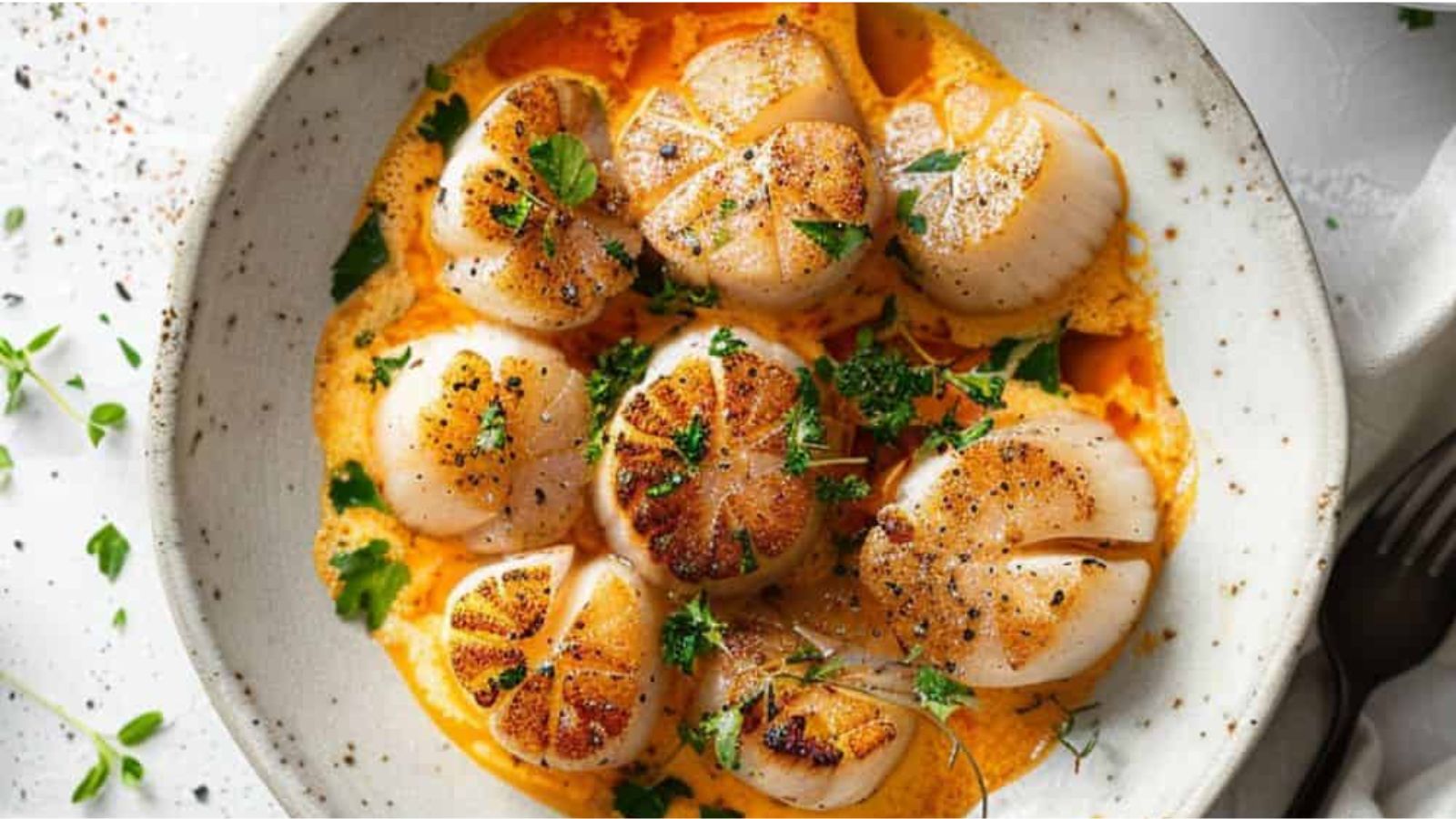 Scallops in a bowl.