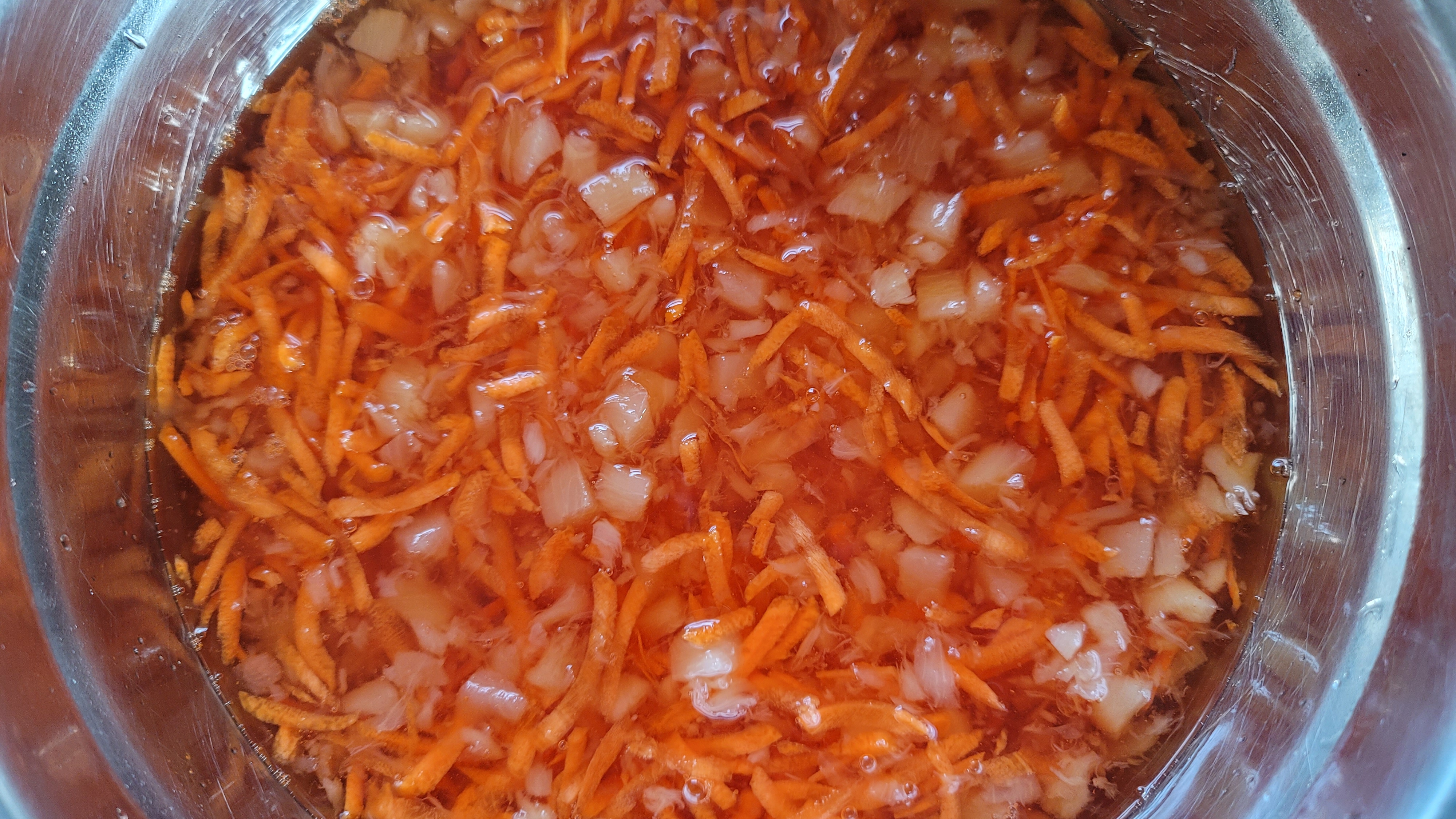 Carrots and pineapple added to the gelatin.