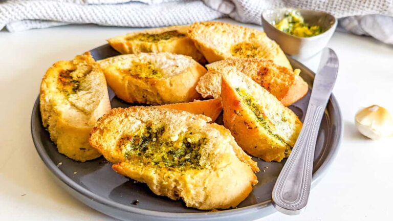 These 20 Recipes Give Garlic the Main Character Treatment