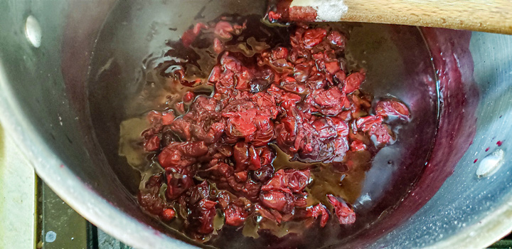 Cherries added to the thickened juice.