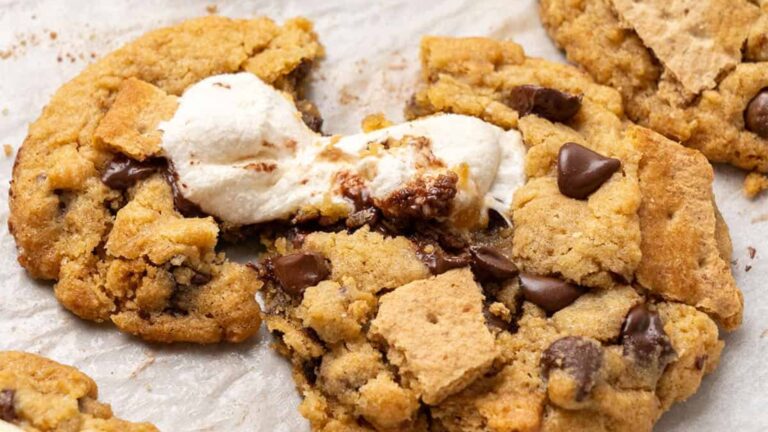 S'mores cookies close up shot.